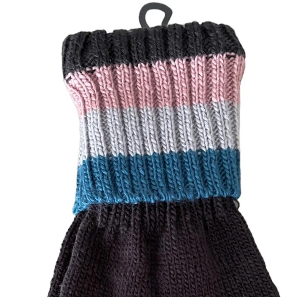 Winter TEXTING gloves, ladies one size in black with pink, teal, gray.